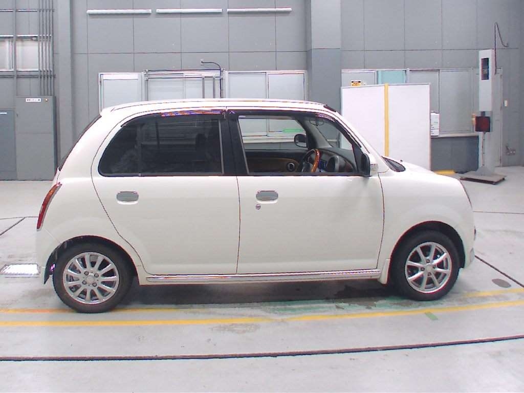 DAIHATSU MIRA GINO