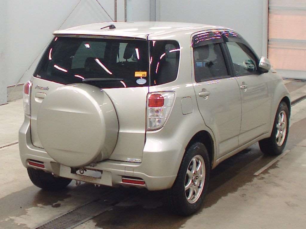 TOYOTA RUSH