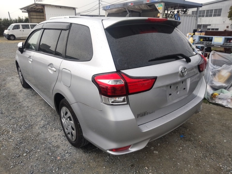 TOYOTA COROLLA FIELDER