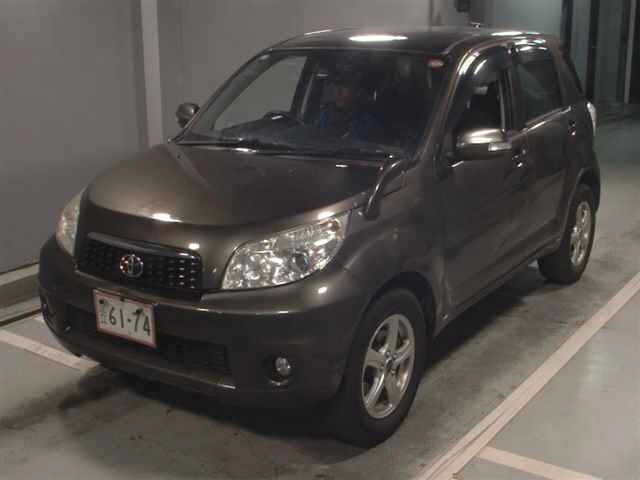 TOYOTA RUSH