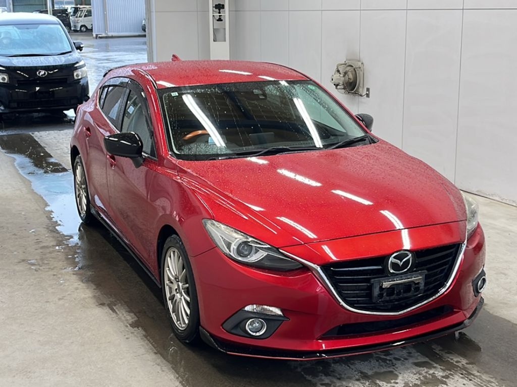MAZDA AXELA