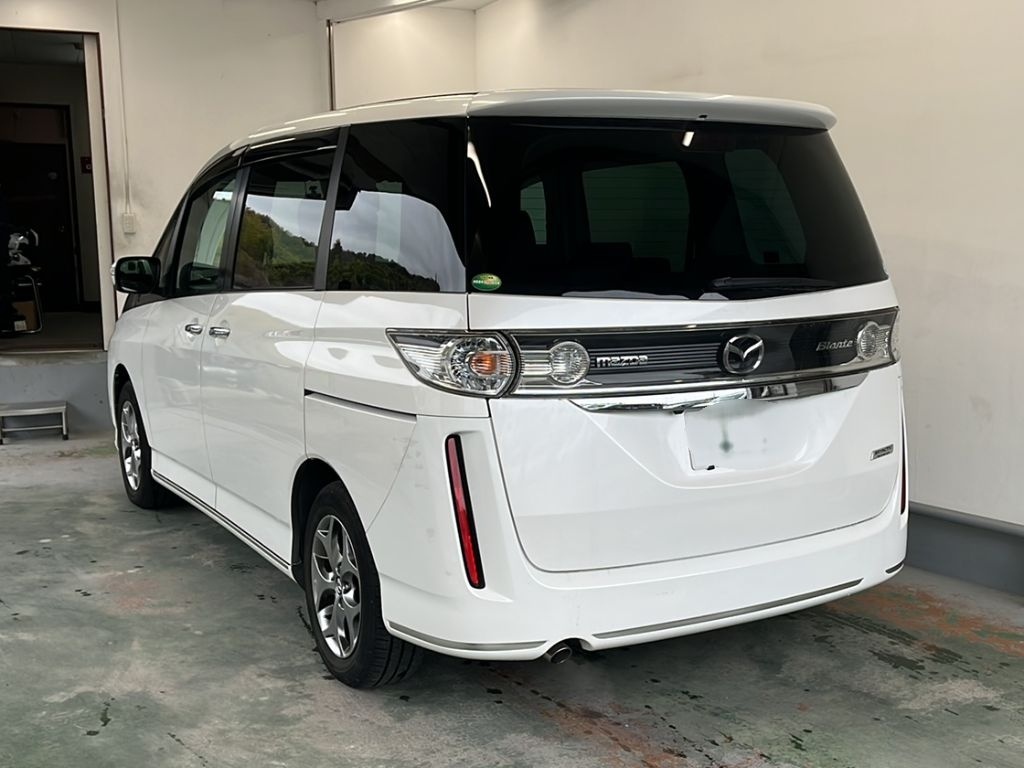 MAZDA BIANTE