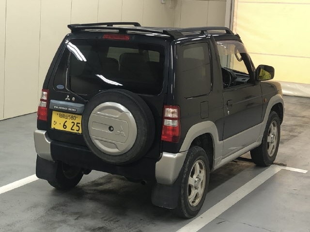 MITSUBISHI PAJERO MINI