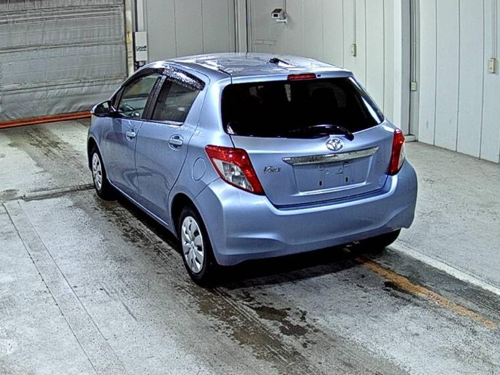 TOYOTA VITZ