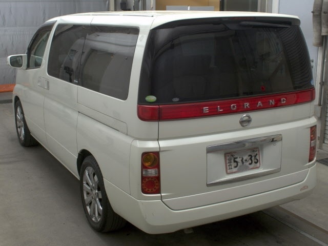 NISSAN ELGRAND