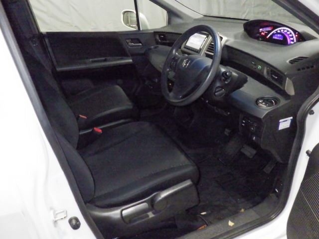 HONDA FREED SPIKE