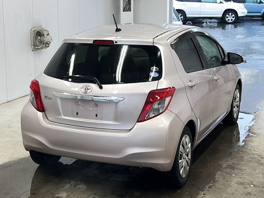 TOYOTA VITZ