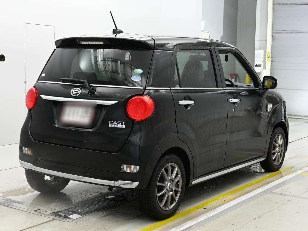 DAIHATSU CAST