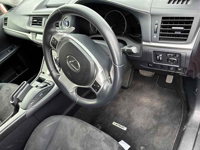 LEXUS CT200H