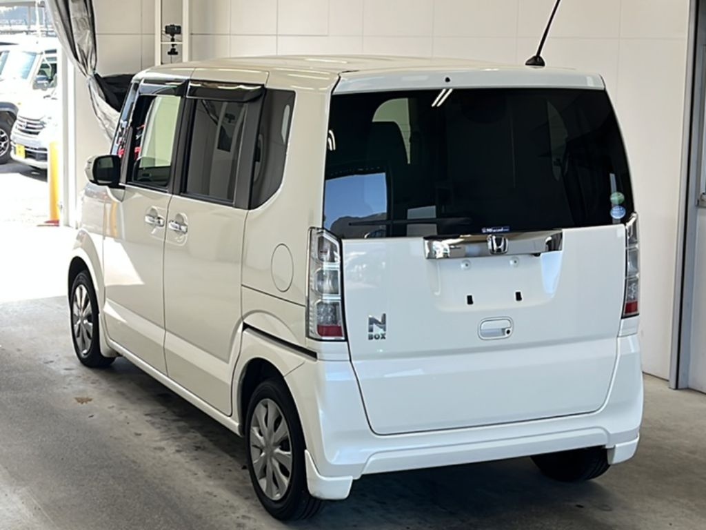 HONDA N-BOX