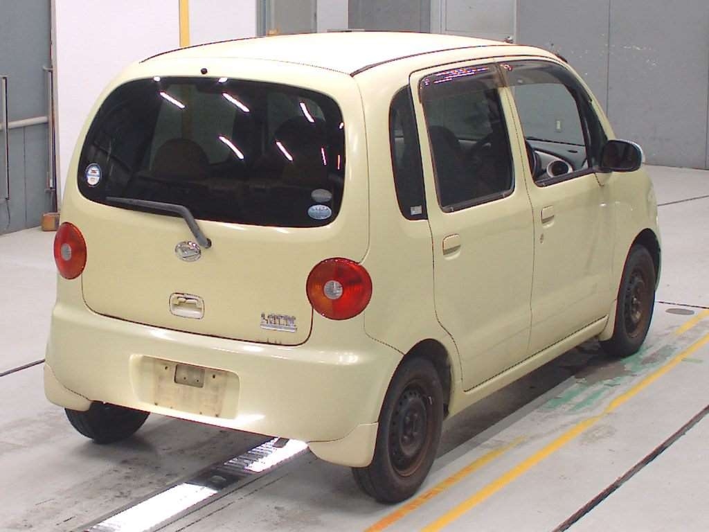 DAIHATSU MOVE LATTE