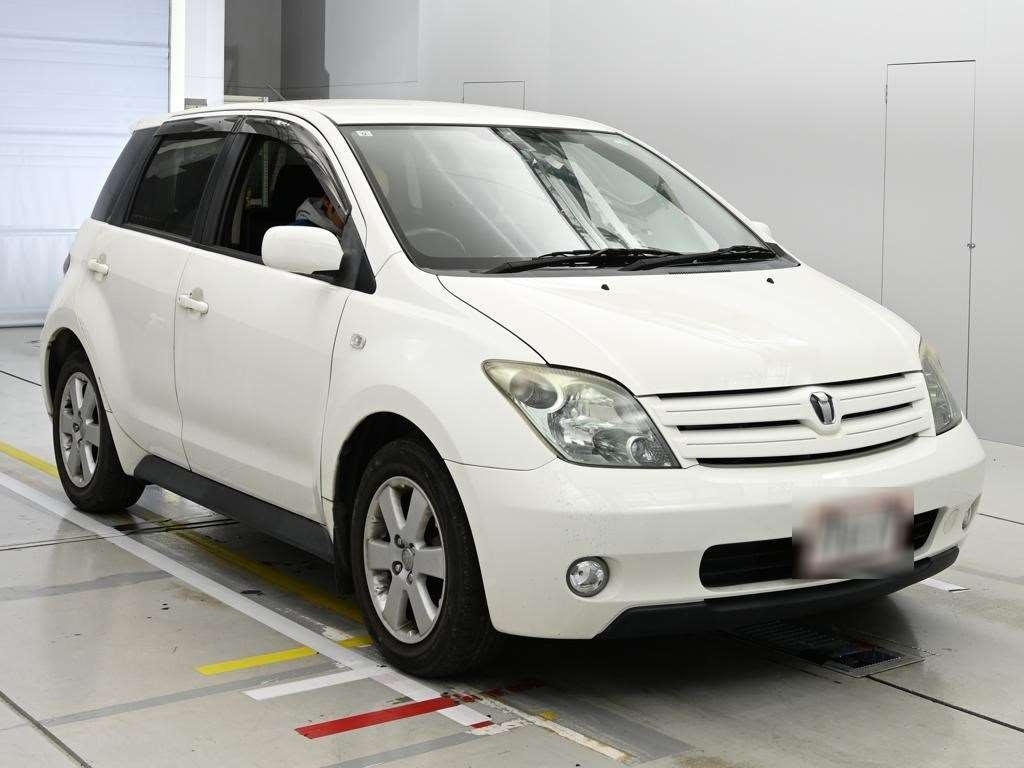 TOYOTA IST