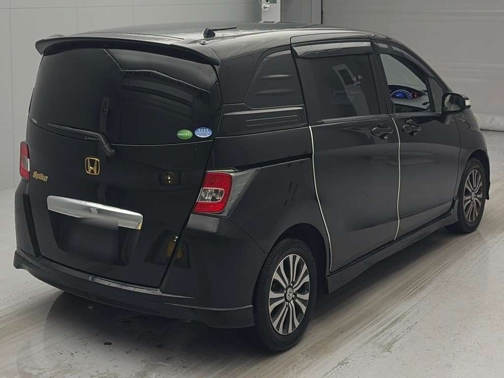 HONDA FREED SPIKE