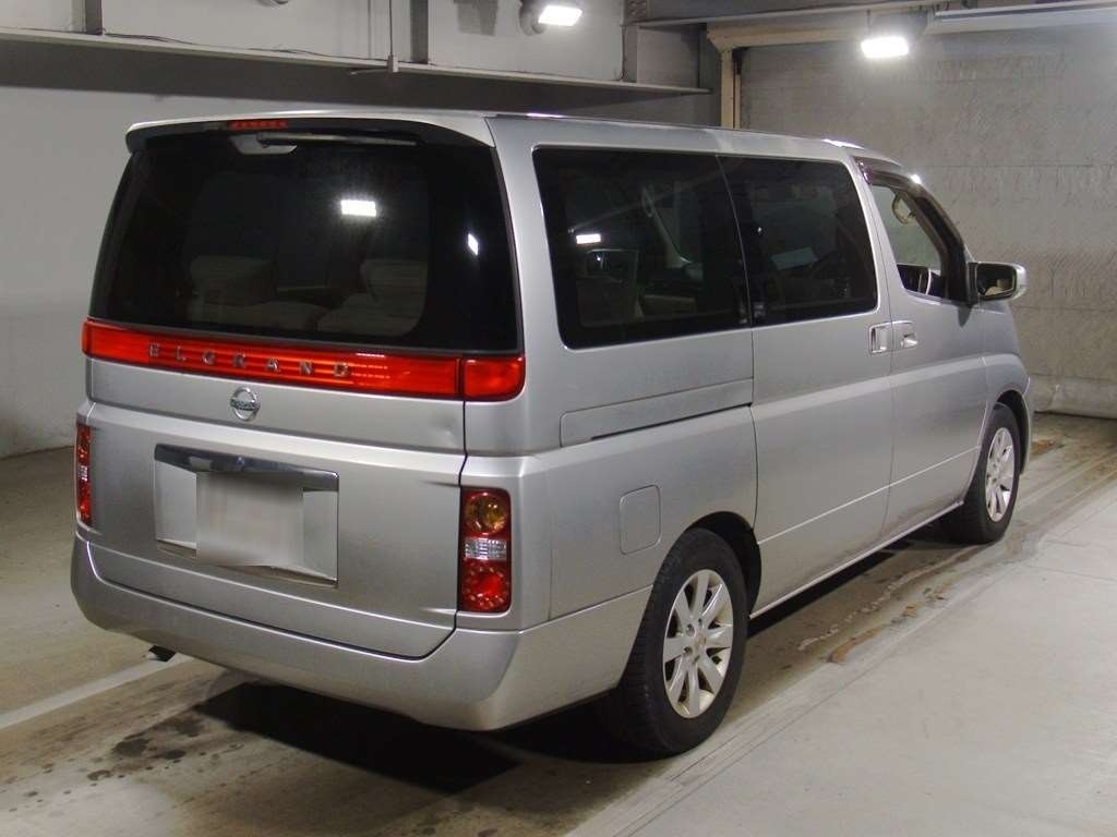 NISSAN ELGRAND