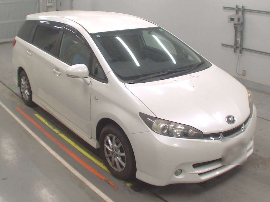 TOYOTA WISH