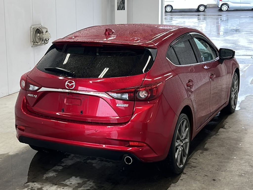 MAZDA AXELA