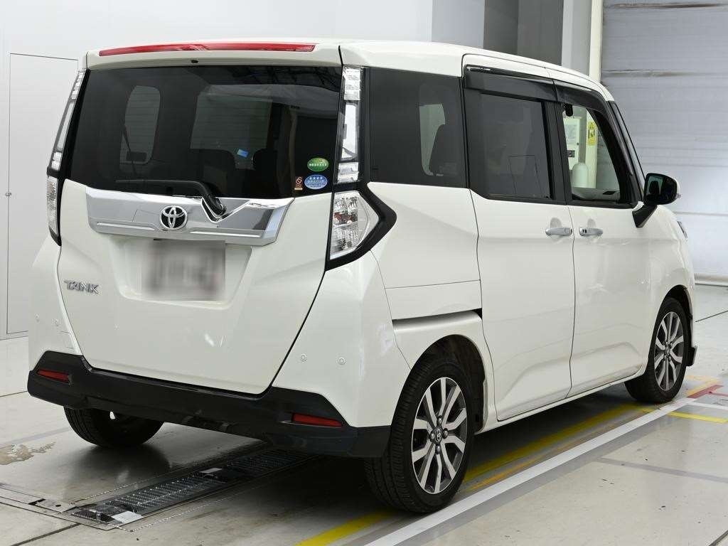 TOYOTA TANK