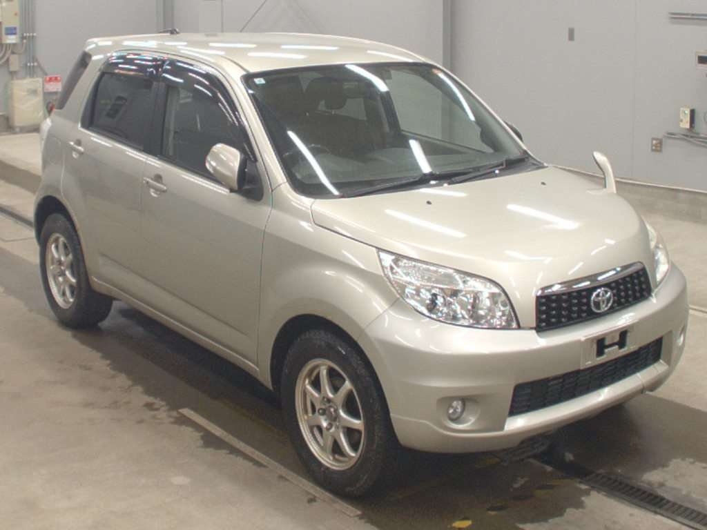 TOYOTA RUSH