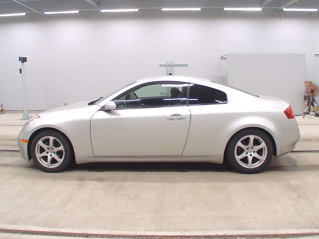 NISSAN SKYLINE