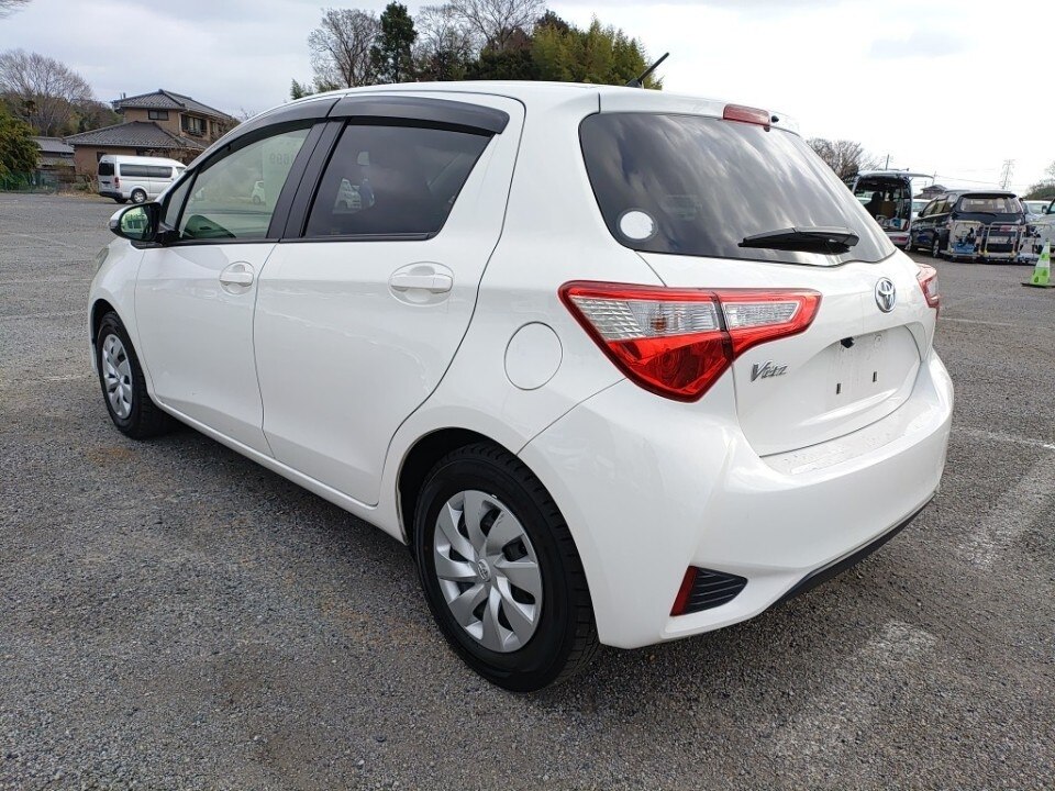 TOYOTA VITZ