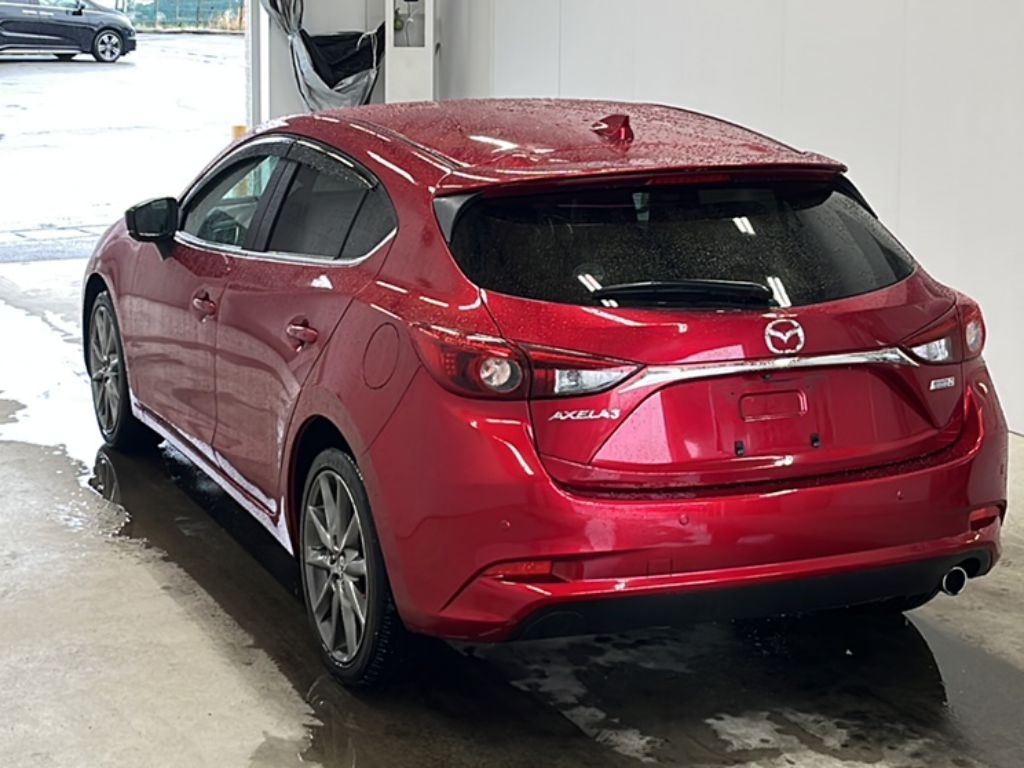 MAZDA AXELA
