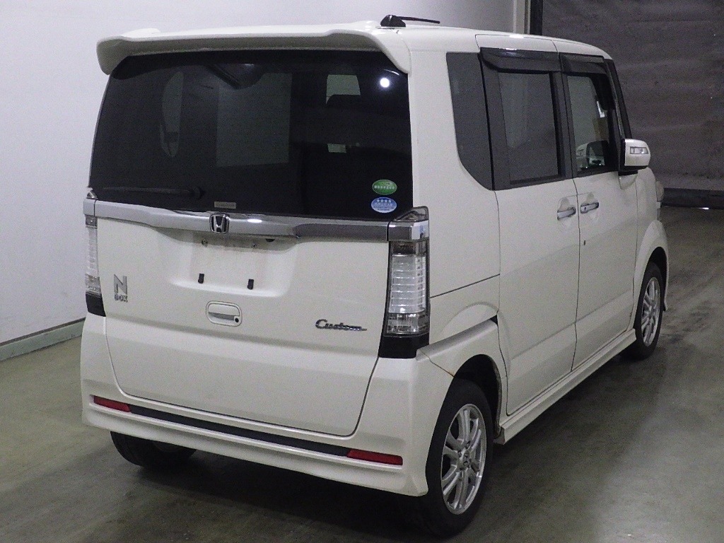HONDA N-BOX