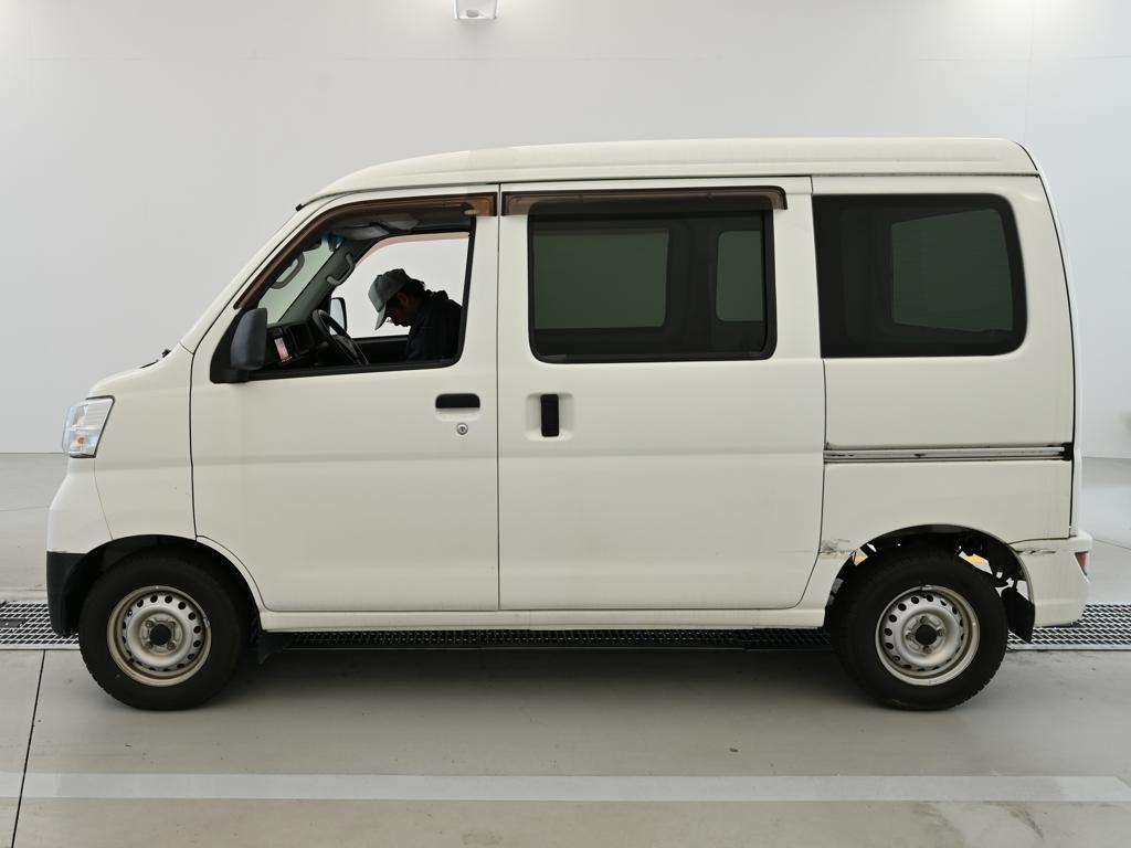 TOYOTA PIXIS VAN