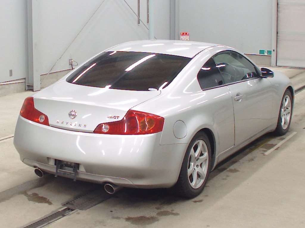 NISSAN SKYLINE