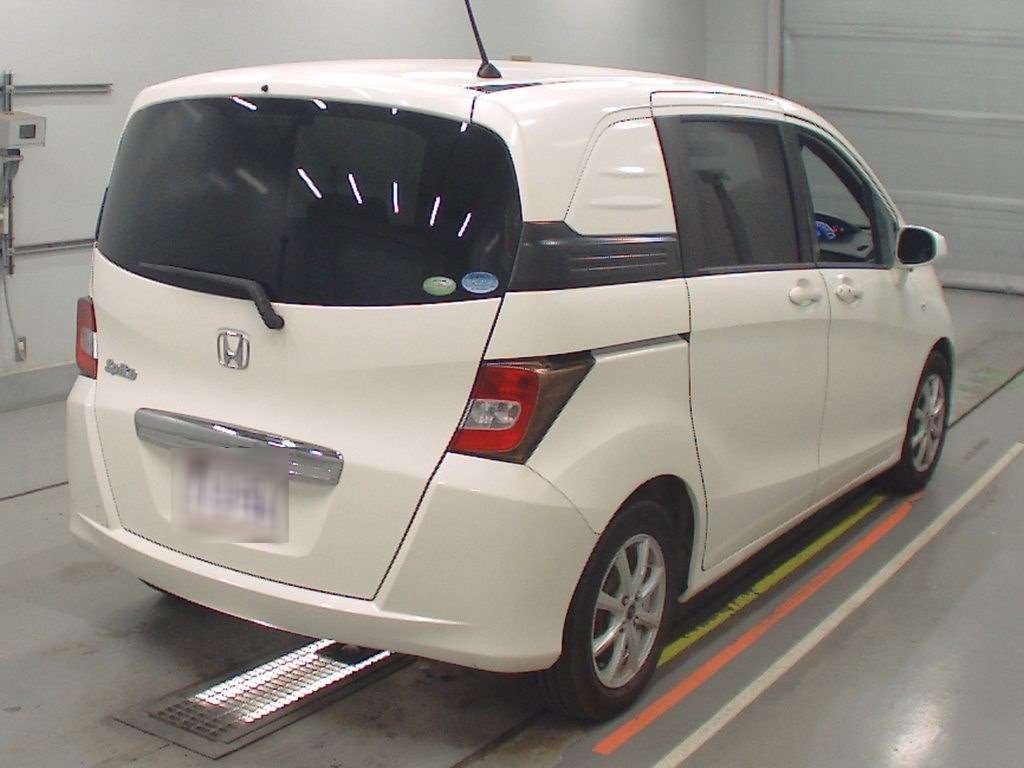HONDA FREED SPIKE