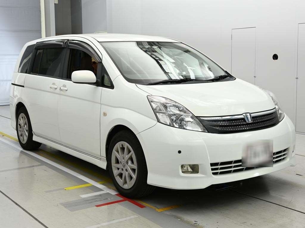 TOYOTA ISIS