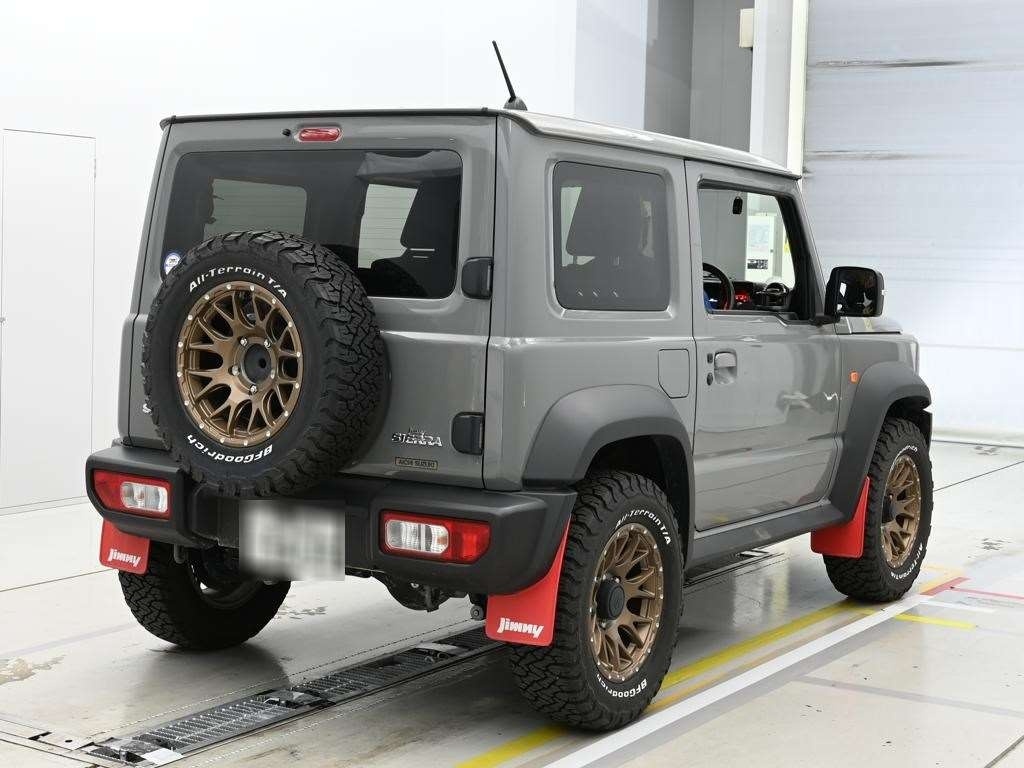 SUZUKI JIMNY SIERRA