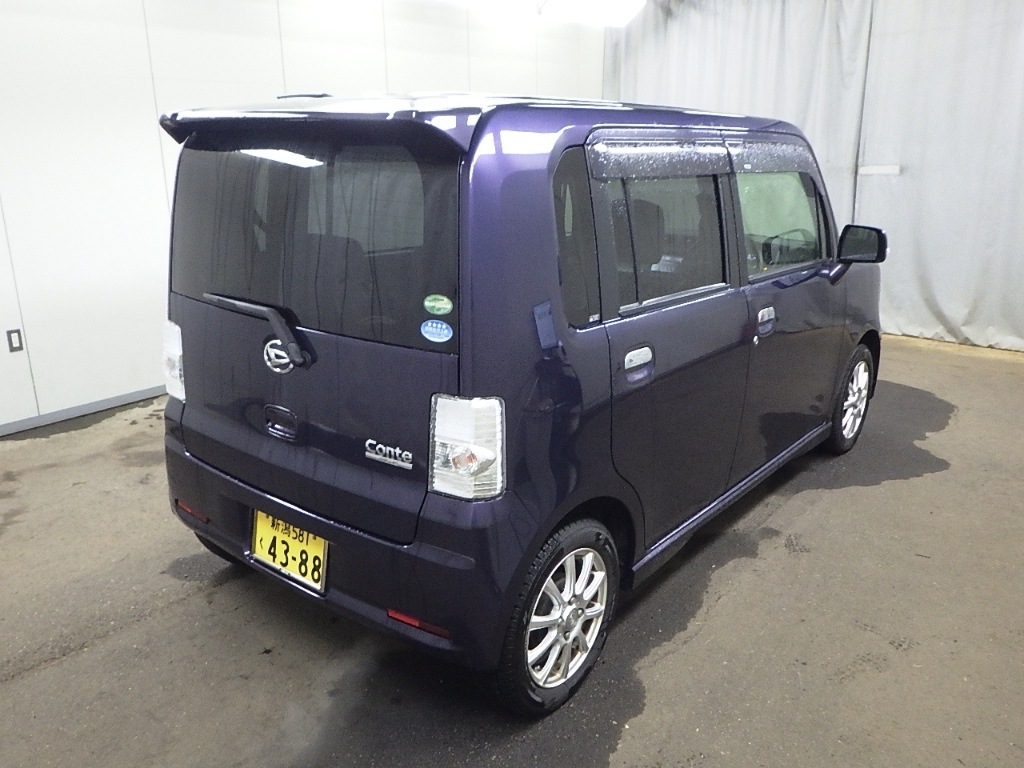 DAIHATSU MOVE CONTE