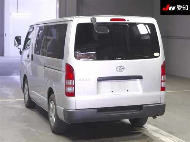 TOYOTA REGIUS ACE