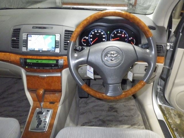TOYOTA PREMIO