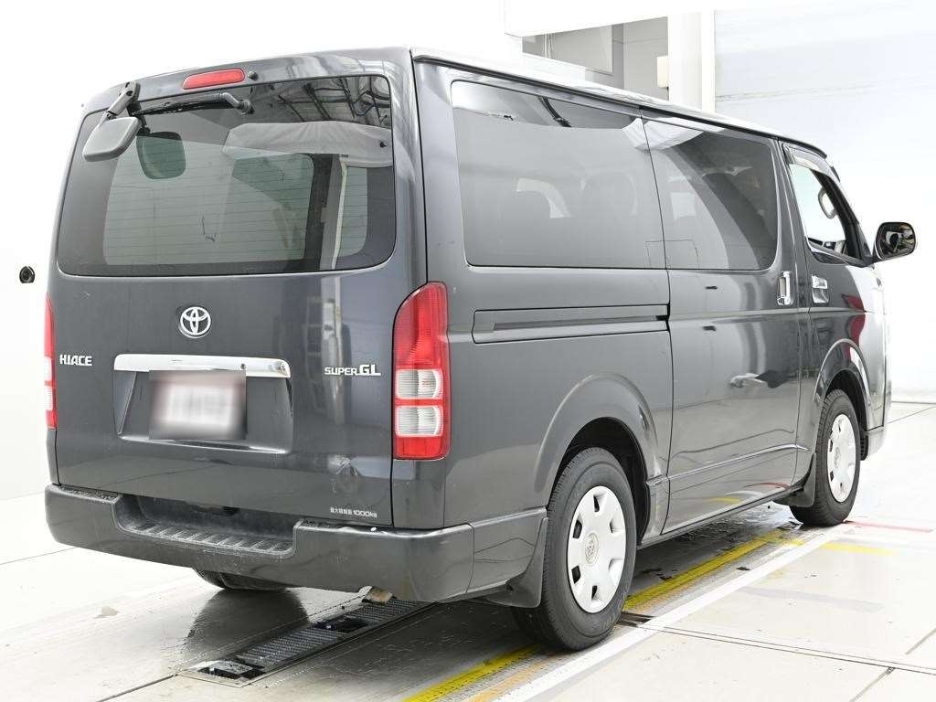 TOYOTA REGIUS ACE