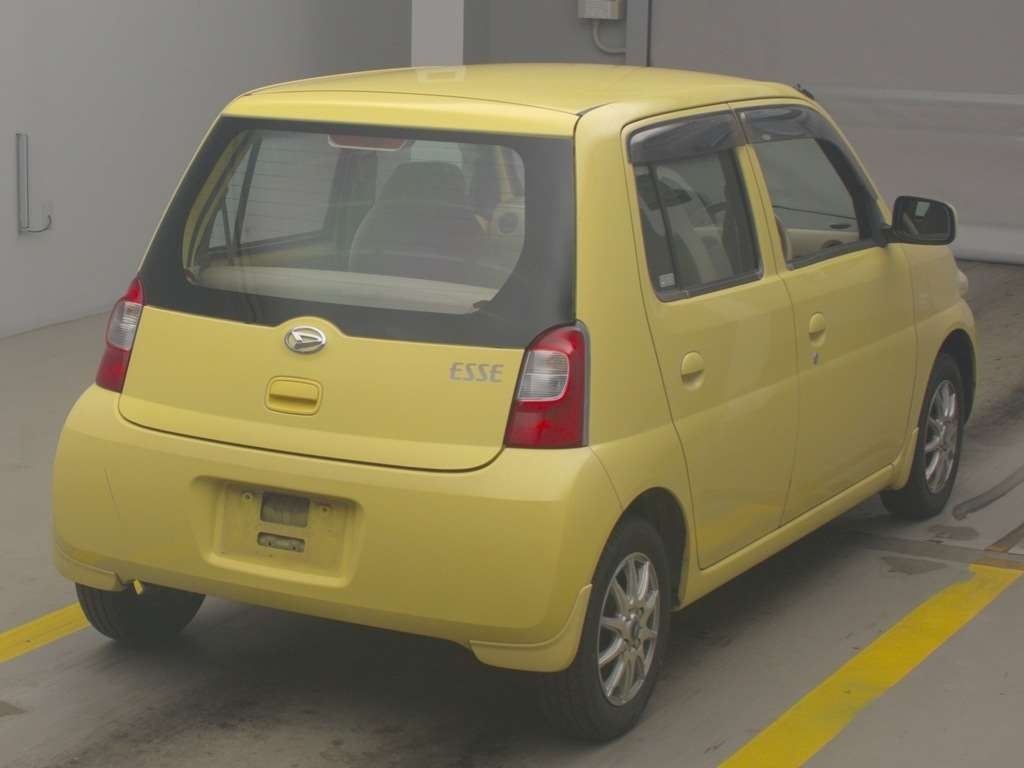 DAIHATSU ESSE