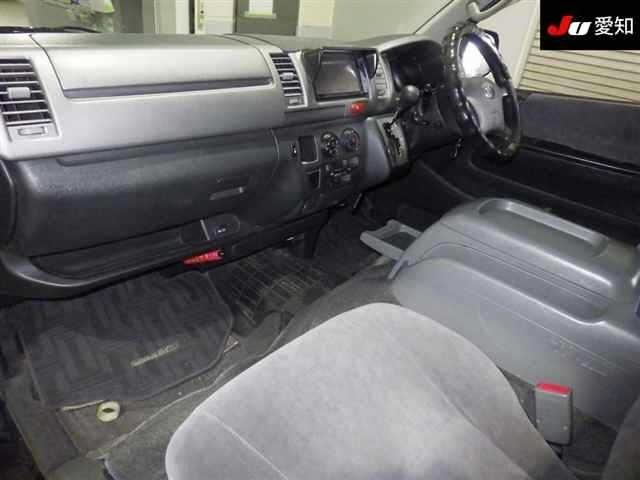 TOYOTA REGIUS ACE