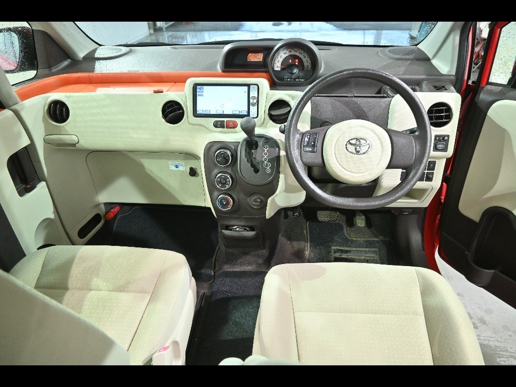 TOYOTA SPADE
