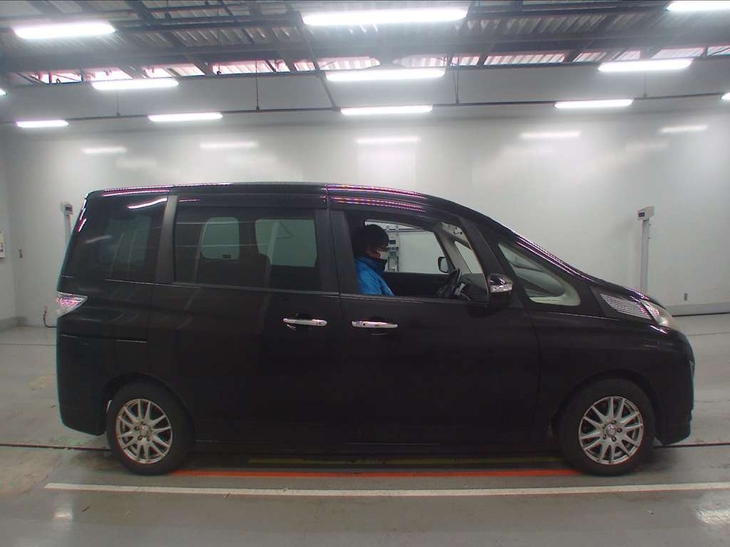 MAZDA BIANTE