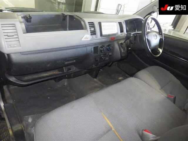 TOYOTA REGIUS ACE