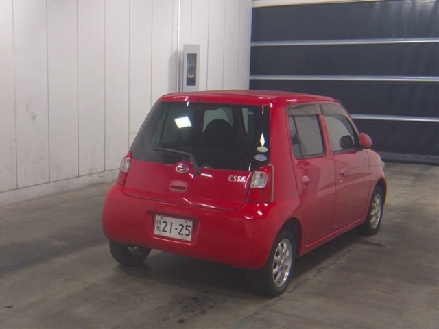 DAIHATSU ESSE