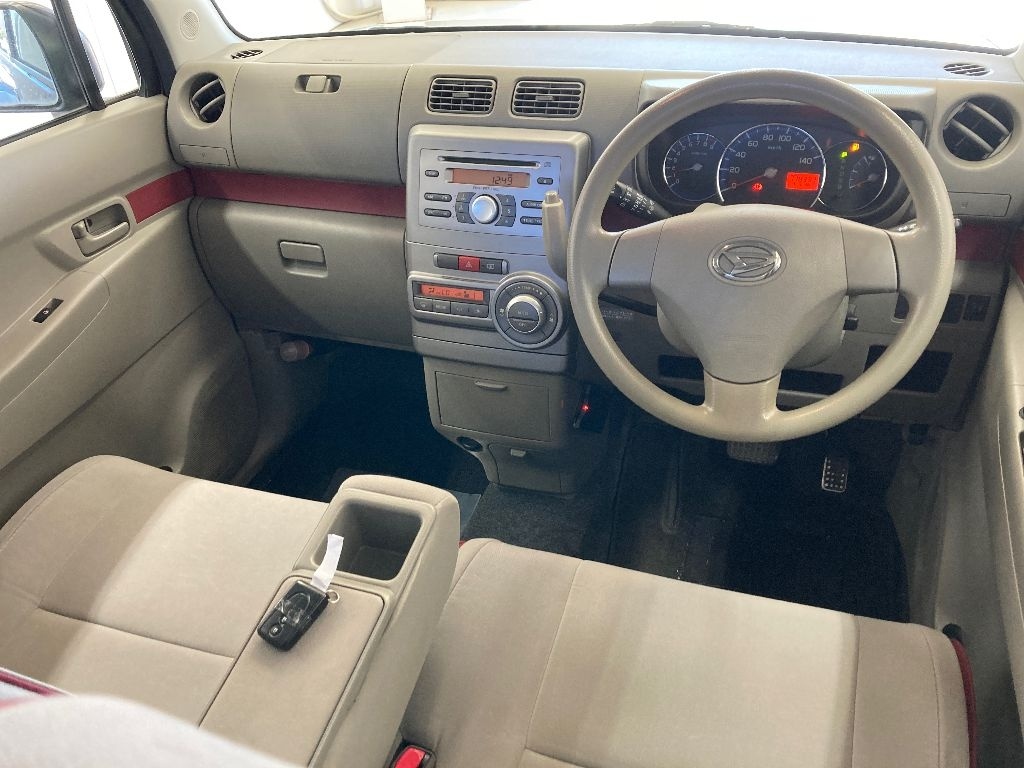 DAIHATSU MOVE CONTE