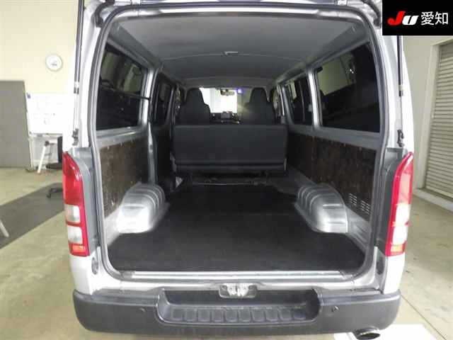 TOYOTA REGIUS ACE