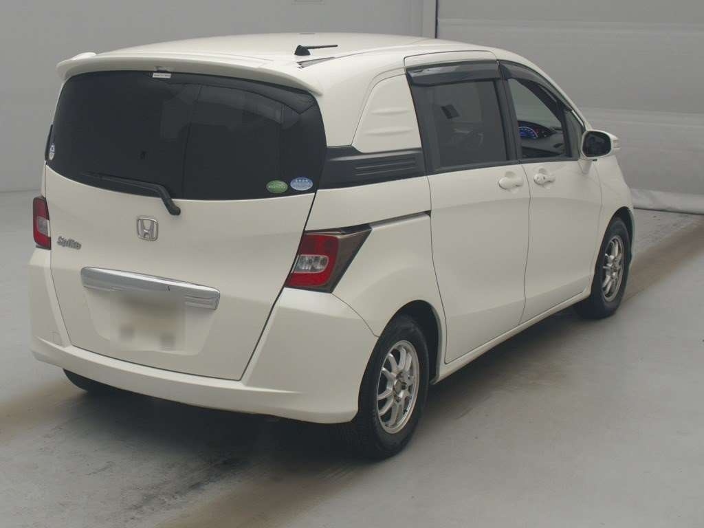 HONDA FREED SPIKE
