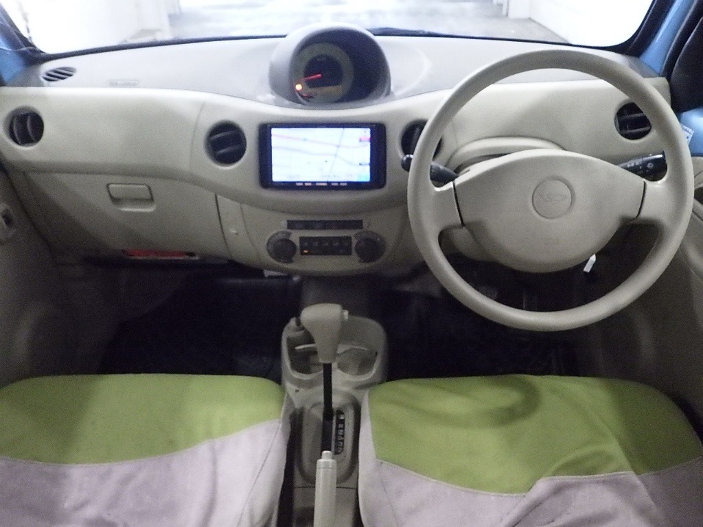DAIHATSU ESSE