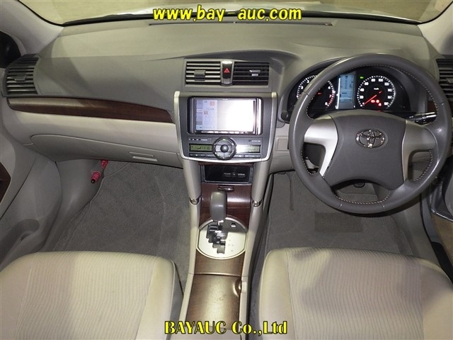 TOYOTA PREMIO