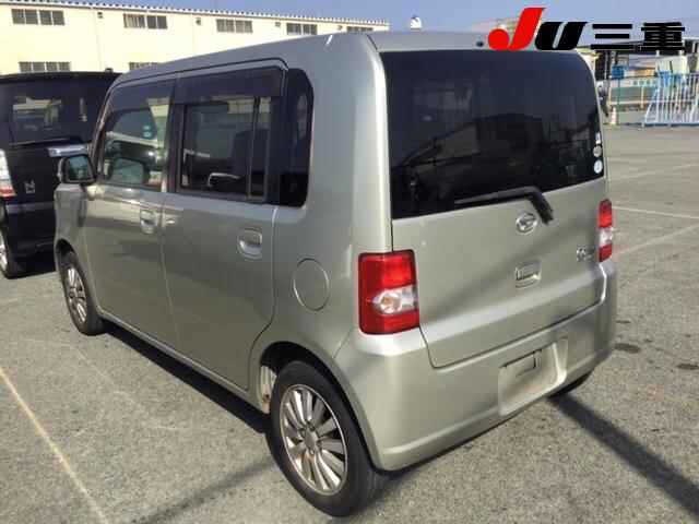 DAIHATSU MOVE CONTE