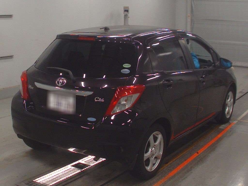 TOYOTA VITZ