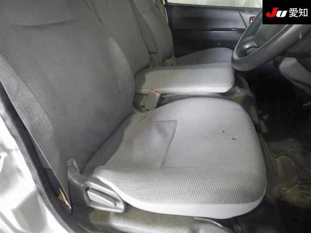 TOYOTA REGIUS ACE