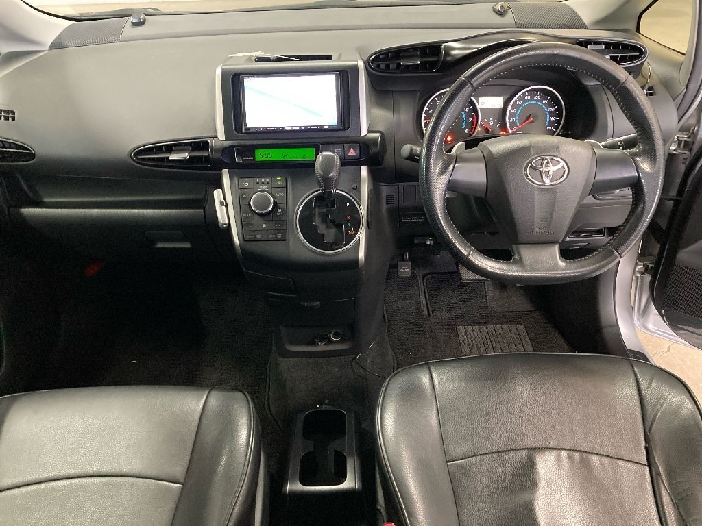 TOYOTA WISH
